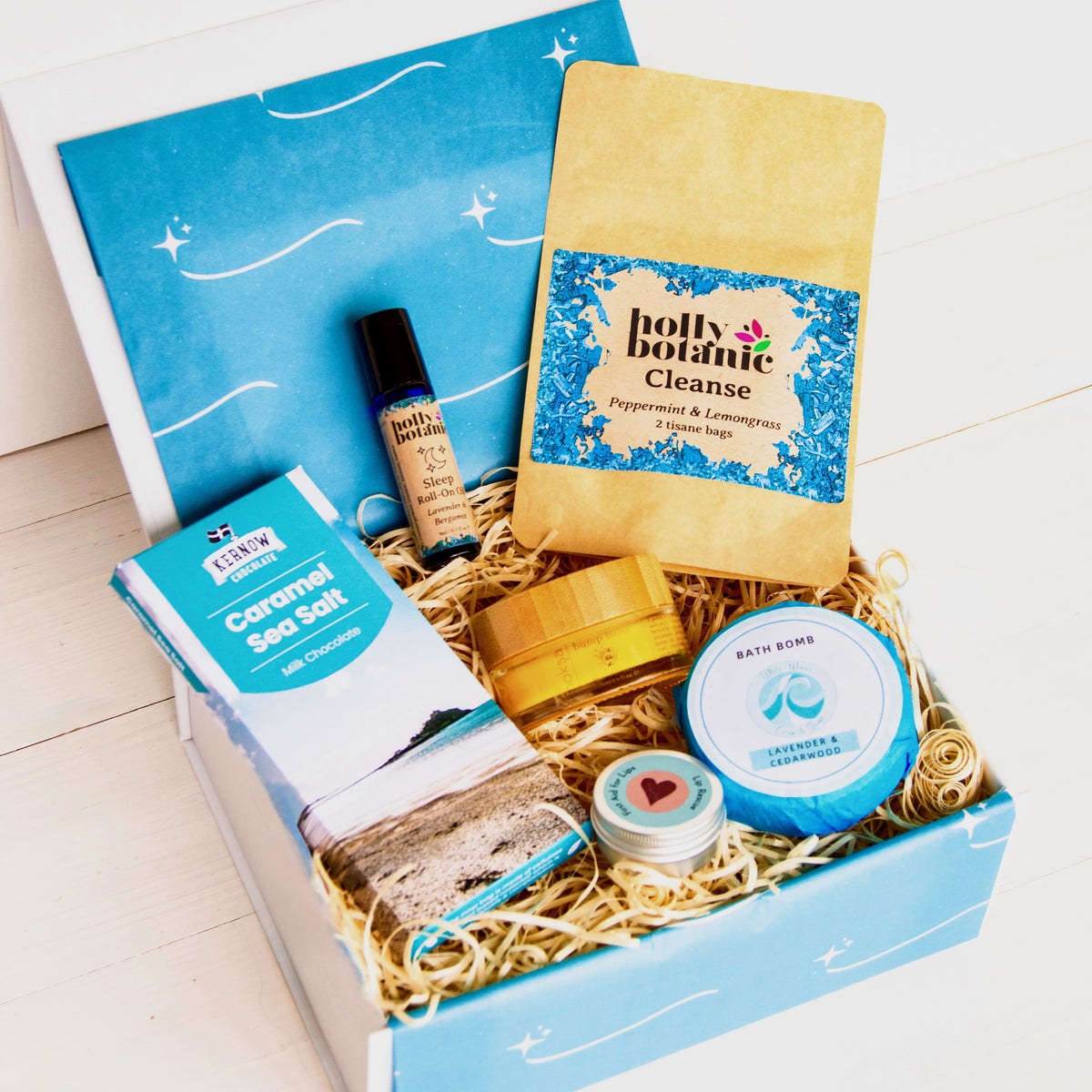 New Mum Gift Hamper perfect for new mother or mum-to - be with bump balm, aromatherapy oil, natural bath bomb, luxury lip balm, Cornish chocolate and herbal tea.