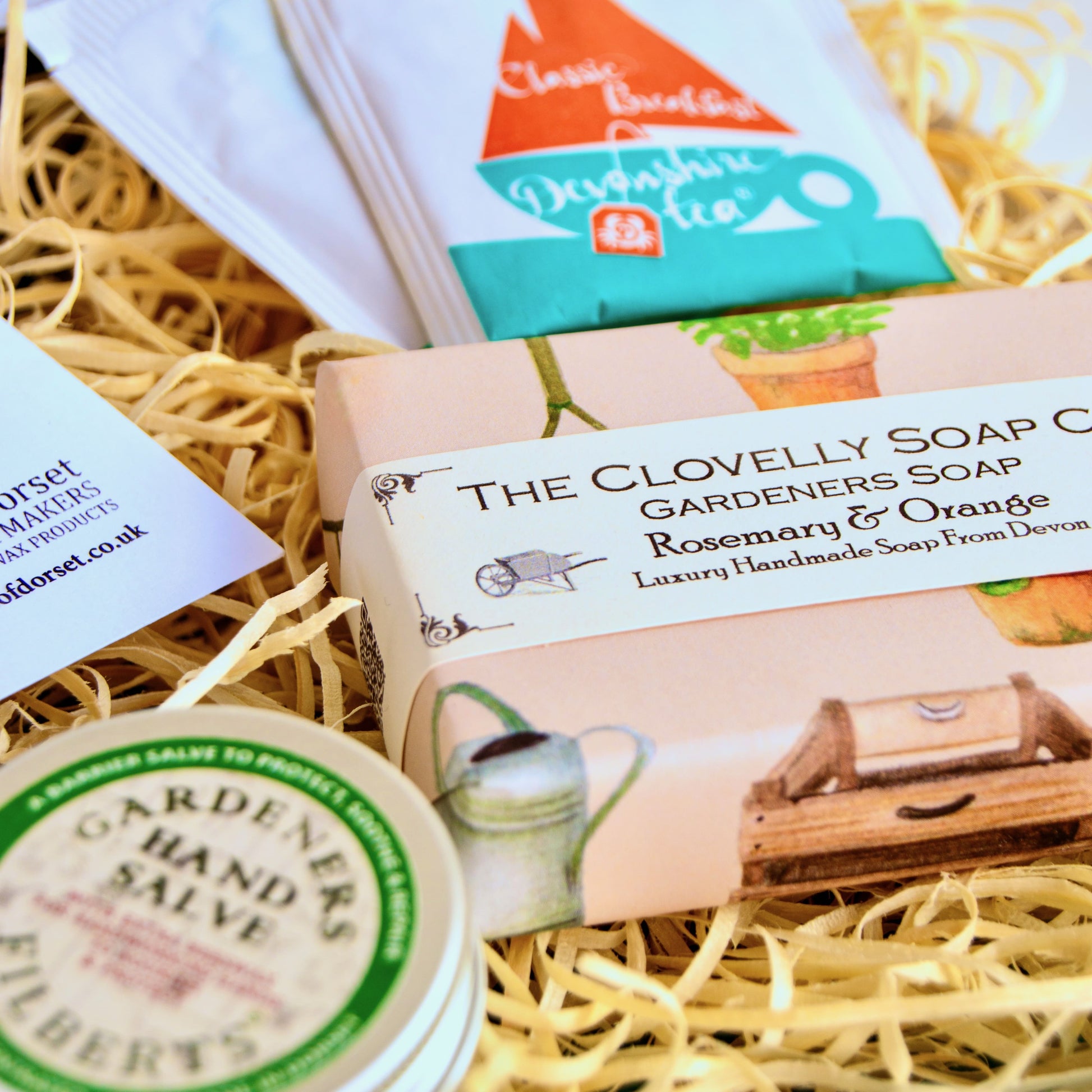 Gardeners Letterbox Gift Set with Clovelly Gardeners Soap, gardeners hand salve, seeds for bees and Devonshire tea