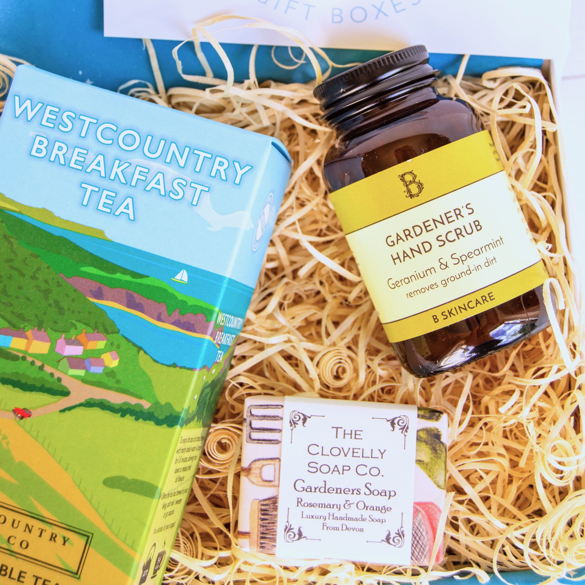 Gardeners Gift Set Mini with Cornish luxury gardeners hand scrub, Devon handmade gardeners' soap, and Westcountry Breakfast Tea