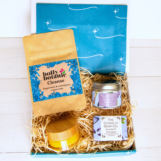 New Mum Relaxation Gift Set with aromatherapy candle, artisan soap, natural luxurious bump balm from Moksa and Holly Botanic herbal tea.
